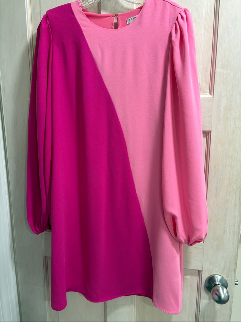 Trina Turk Two-Tone Pink Magenta Colorblock Long Sleeve Shift Dress